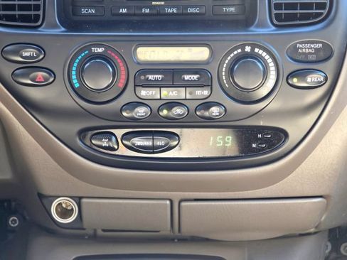 Used 2007 Toyota Sequoia SR5 AWD/4WD image 21