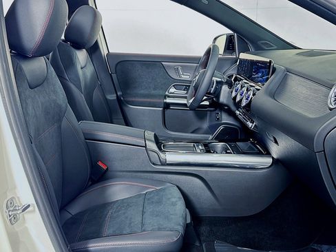 New 2026 Mercedes-Benz GLA 250 image 25