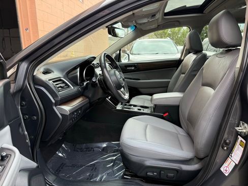 Used 2018 Subaru Outback 2.5i Limited image 9