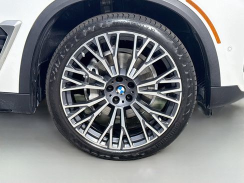Used 2024 BMW X5 sDrive40i w/ Premium Package RWD image 32