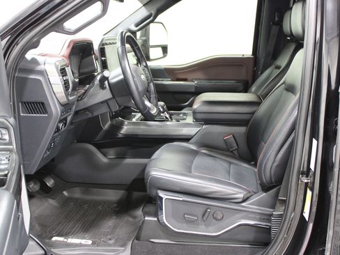 Used 2023 Ford F150 Lariat AWD/4WD image 3