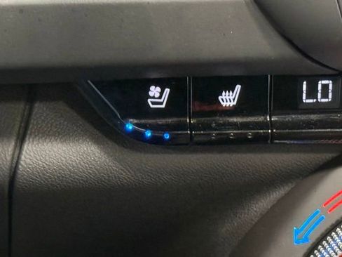 Used 2020 Chevrolet Camaro SS RWD image 36