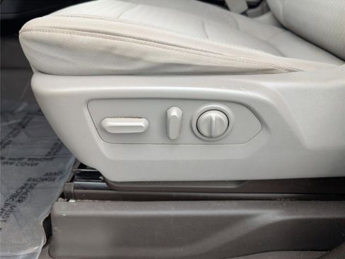 Used 2020 Chevrolet Silverado 1500 LT w/ All-Star Edition image 14