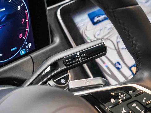 Used 2025 Mercedes-Benz E 350 Sedan image 19