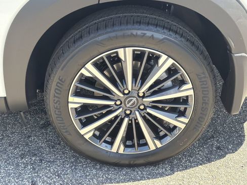 New 2026 Nissan Pathfinder Platinum w/ Cargo Package FWD image 31