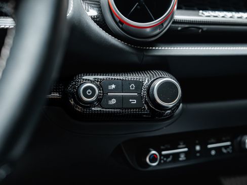 Used 2019 Ferrari 812 Superfast RWD image 43