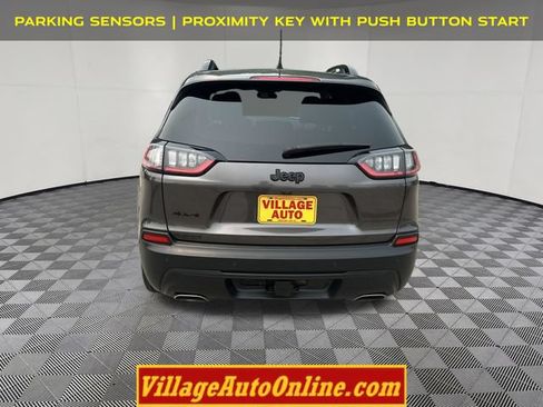 Used 2020 Jeep Cherokee Latitude Plus AWD/4WD image 3