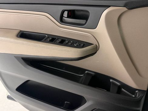 Used 2019 Honda Odyssey EX image 61