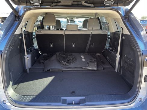 Used 2024 Toyota Highlander Limited image 29