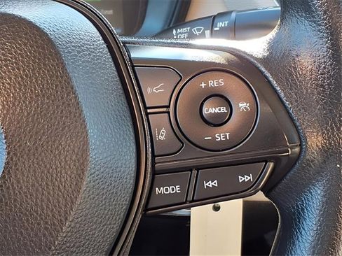 Used 2022 Toyota Corolla LE image 14