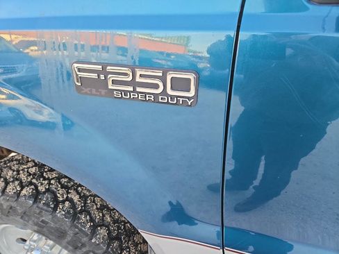 Used 2001 Ford F250 XLT image 12