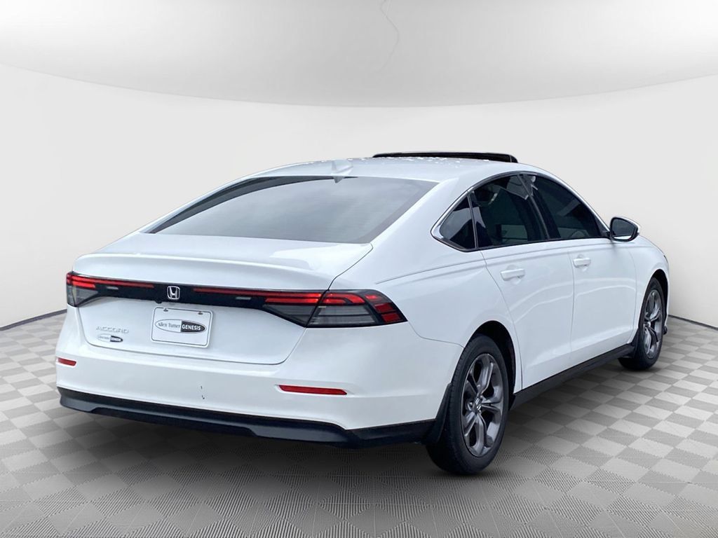 Used 2023 Honda Accord EX image 8
