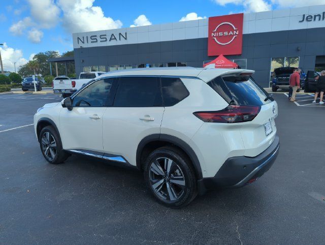 Certified 2023 Nissan Rogue SL w/ SL Premium Package FWD image 9