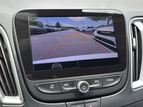 Used 2023 Chevrolet Malibu LS FWD image 26