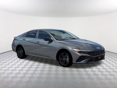 New 2026 Hyundai Elantra SEL Sport Premium FWD image 10