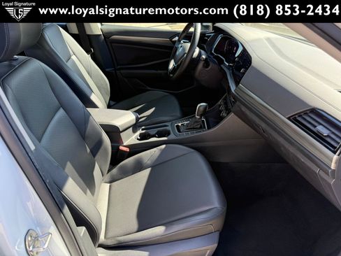 Used 2019 Volkswagen Jetta SEL FWD image 32