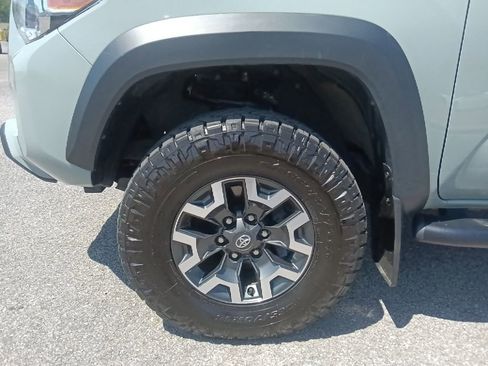 Used 2023 Toyota Tacoma TRD Off-Road AWD/4WD image 10