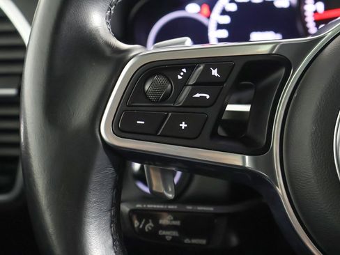 Used 2021 Porsche Cayenne image 39