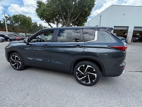 Used 2024 Mitsubishi Outlander SE FWD image 5