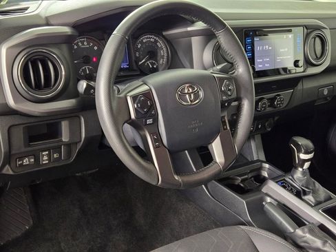 Used 2019 Toyota Tacoma TRD Off-Road w/ Technology Package RWD image 18