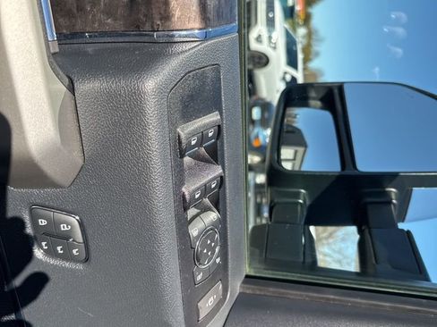 Used 2022 Ford F350 Lariat w/ Lariat Ultimate Package image 12