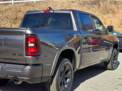 New 2026 RAM 1500 4x4 Crew Cab image 40