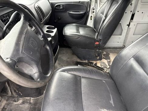 Used 2001 Dodge B1500 RWD image 10