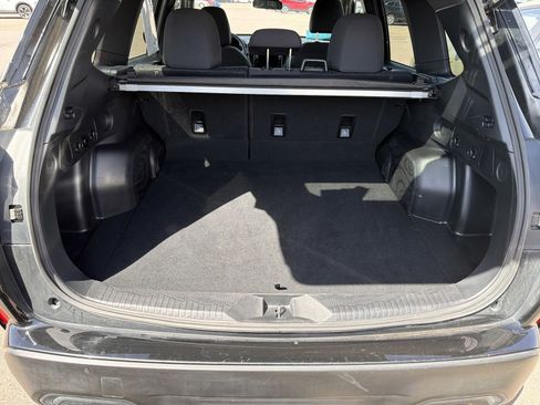 Certified 2025 Subaru Forester Premium AWD/4WD image 18