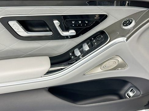 Certified 2025 Mercedes-Benz S 580 4MATIC Sedan image 22