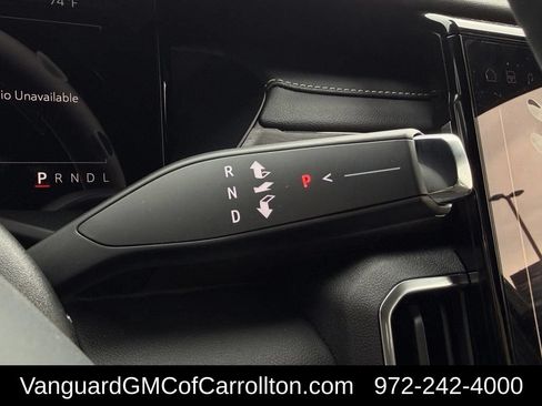 New 2026 GMC Acadia Denali Ultimate w/ LPO, Floor Liner Package AWD/4WD image 15