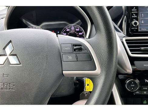 Used 2018 Mitsubishi Eclipse Cross ES FWD image 25