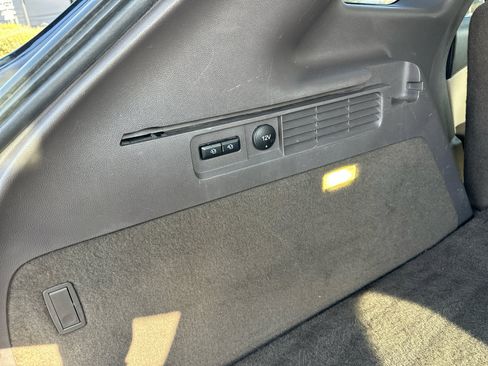 Used 2016 Lincoln MKX Reserve w/ Climate Package image 12