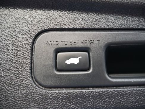 Used 2023 Acura MDX SH-AWD w/ Advance Package image 25