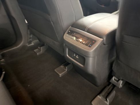 Used 2025 Nissan Pathfinder SV AWD/4WD image 22