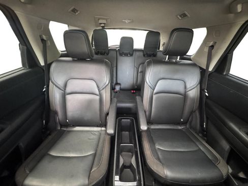 Used 2022 Nissan Pathfinder SL w/ SL Premium Package FWD image 18