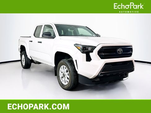 Used 2024 Toyota Tacoma SR image 1