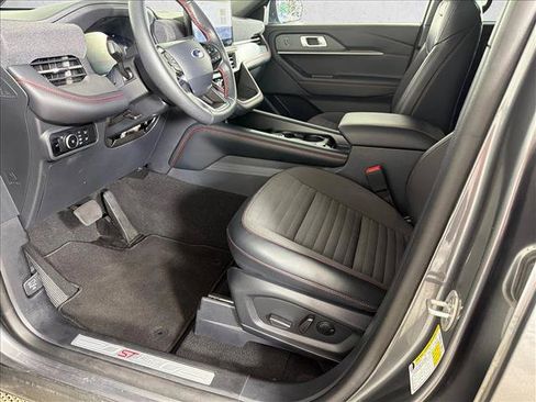 Used 2025 Ford Explorer ST-Line AWD/4WD image 9