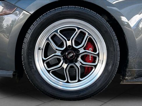 Used 2019 Ford Mustang GT Premium w/ Equipment Group 401A RWD image 10