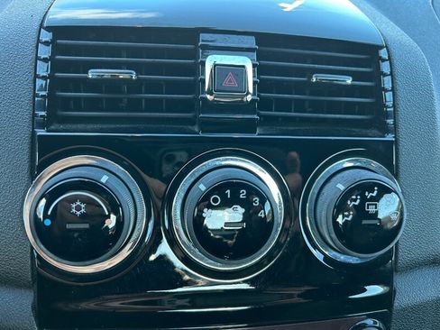 Used 2007 Saturn Sky image 11