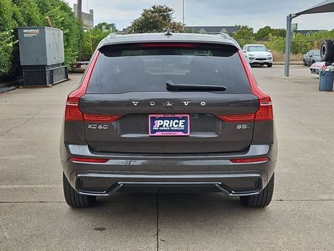 Used 2025 Volvo XC60 B5 Core AWD/4WD image 7