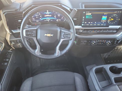 Used 2024 Chevrolet Silverado 1500 LT w/ Z71 Off-Road Package AWD/4WD image 12