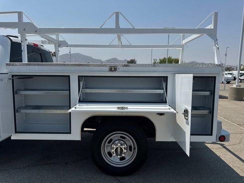 New 2025 Ford F350 XL w/ XL Chrome Package image 17