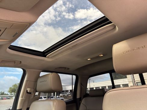 Used 2015 GMC Sierra 2500 Denali AWD/4WD image 15