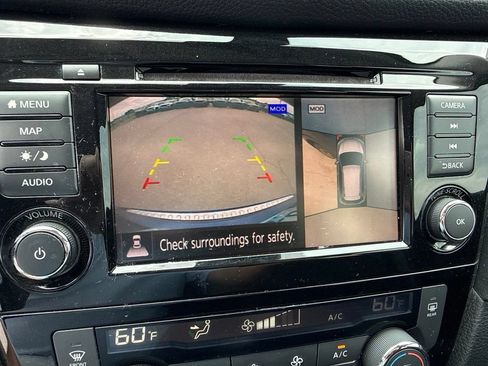Used 2019 Nissan Rogue SV w/ Premium Package AWD/4WD image 8