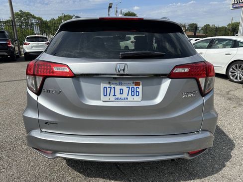 Used 2019 Honda HR-V Touring image 6