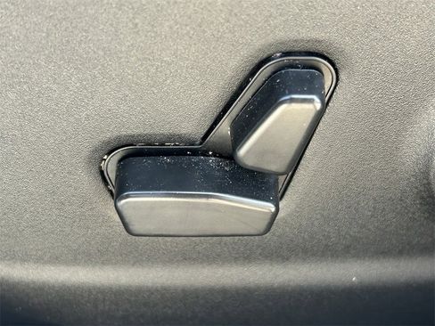 Used 2021 Jeep Cherokee Latitude Lux image 24