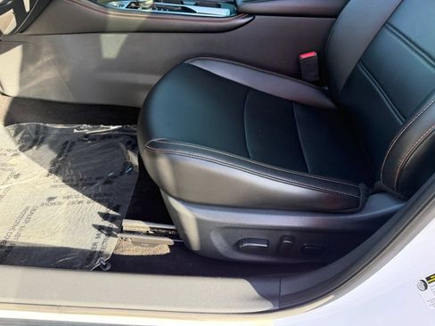 Used 2020 Nissan Sentra SR w/ Premium Package FWD image 15