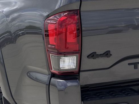 Used 2023 Toyota Tacoma SR5 w/ Technology Package AWD/4WD image 5