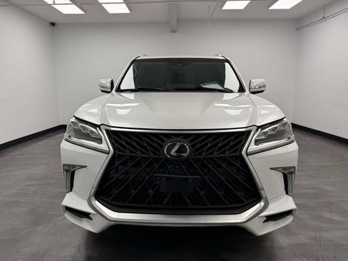 Used 2019 Lexus LX 570 4WD w/ Luxury Package image 4