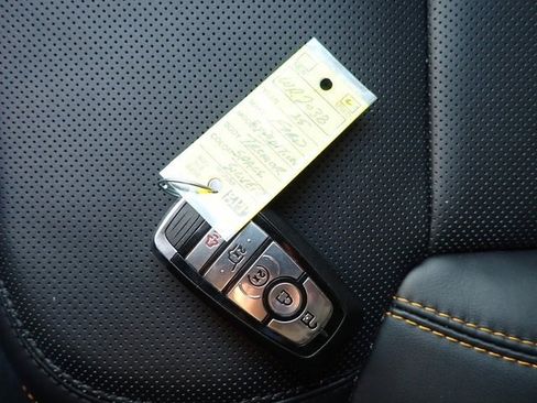 Used 2025 Ford Expedition Tremor image 30